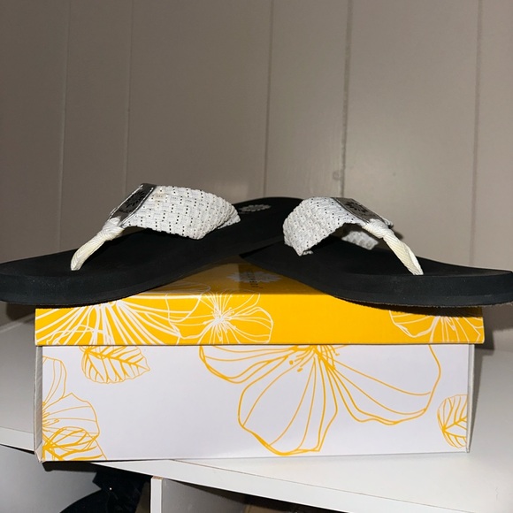 Yellow Box Black Sandals with White Strap - Picture 2 of 2